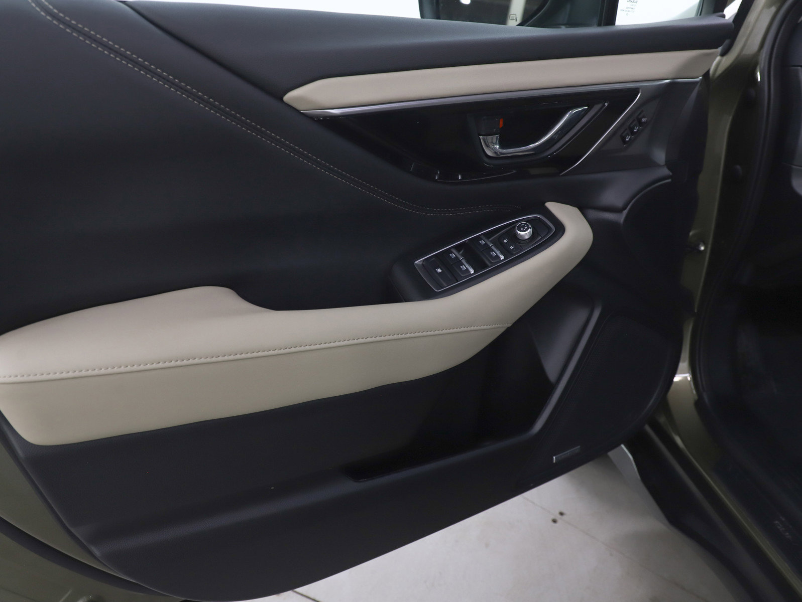 Certified 2025 Subaru Outback Limited image 22