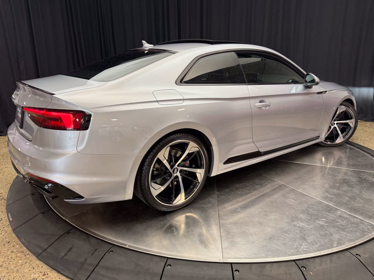 Used 2018 Audi RS 5 w/ Dynamic Plus Package AWD/4WD image 8