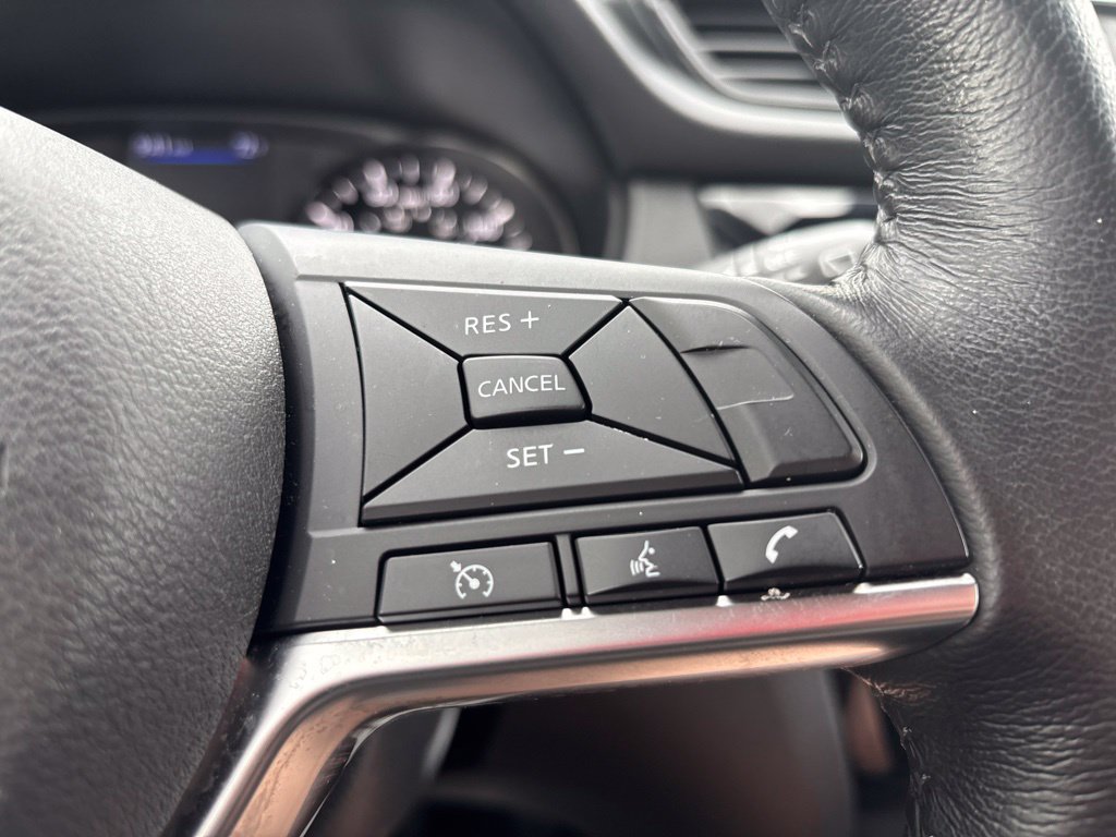 Used 2020 Nissan Rogue SV AWD/4WD image 22