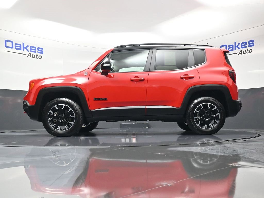 Used 2023 Jeep Renegade Trailhawk w/ Sun/Sound Group image 40