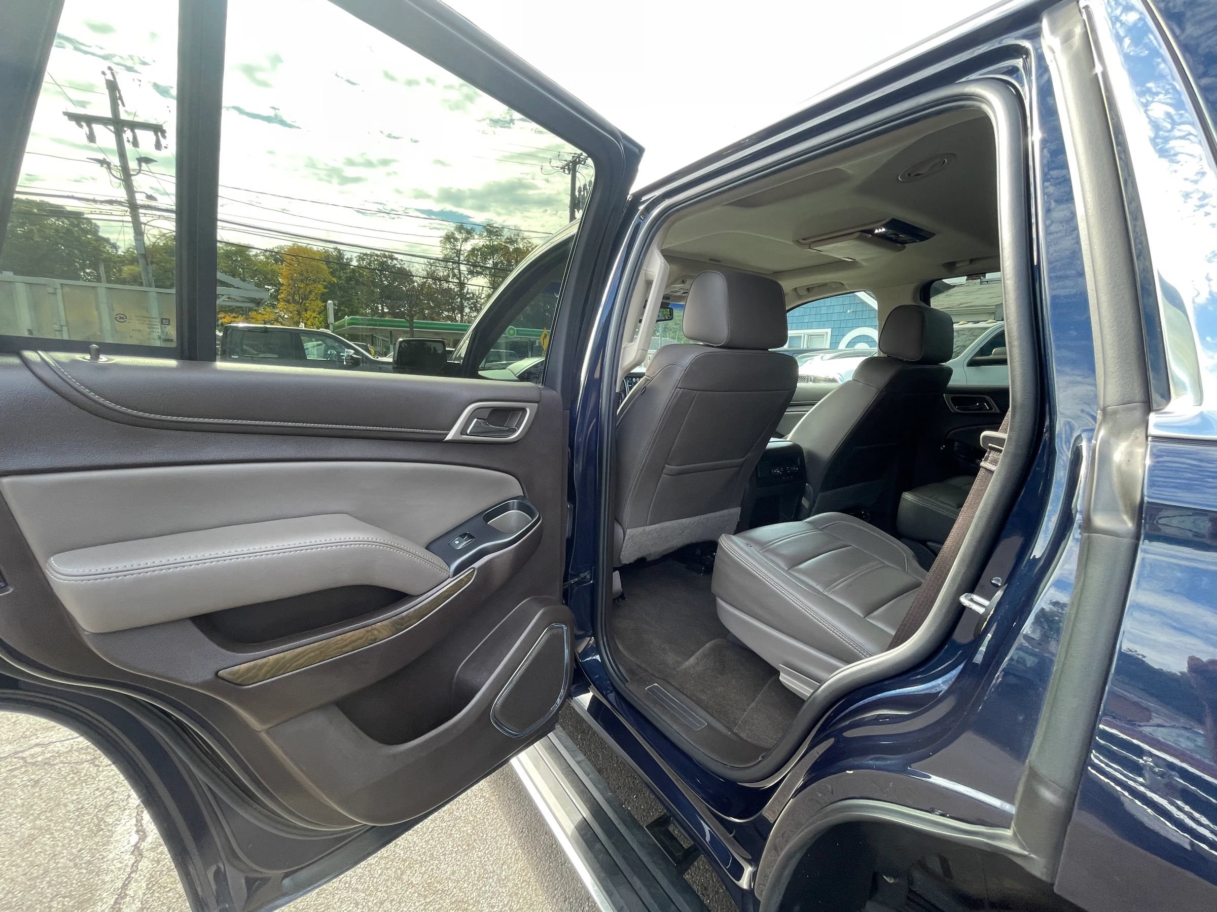 Used 2018 GMC Yukon Denali w/ Open Road Package AWD/4WD image 22