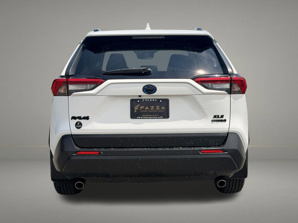 Used 2020 Toyota RAV4 LE AWD/4WD image 4