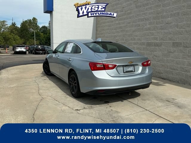 Used 2017 Chevrolet Malibu LT FWD image 8