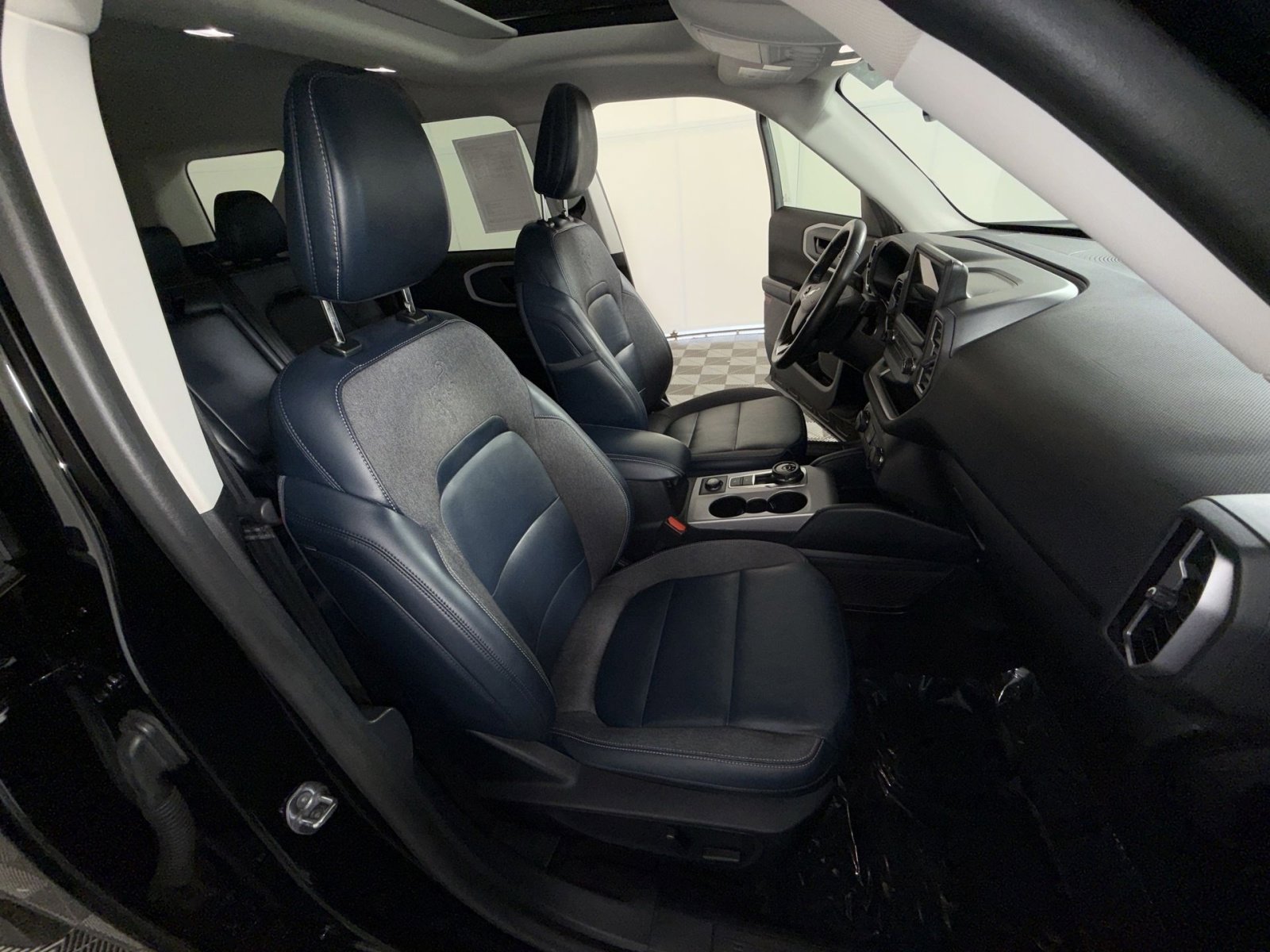 Used 2023 Ford Bronco Sport Outer Banks w/ Tech Package image 27