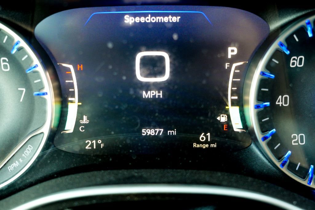 Used 2021 Chrysler Pacifica Touring-L AWD/4WD image 36