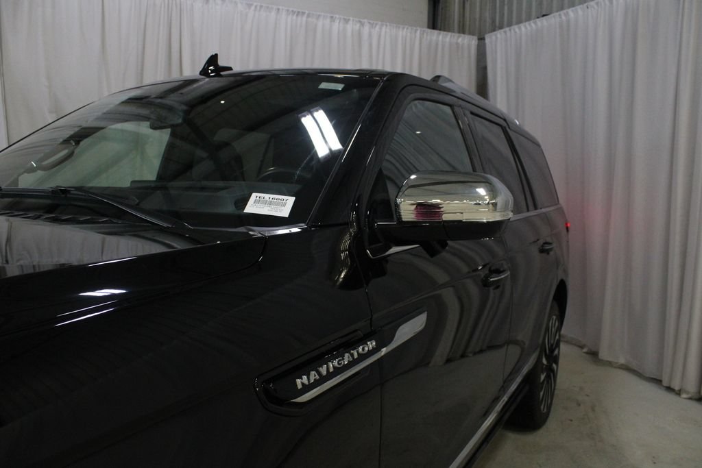 Certified 2023 Lincoln Navigator Black Label AWD/4WD image 36