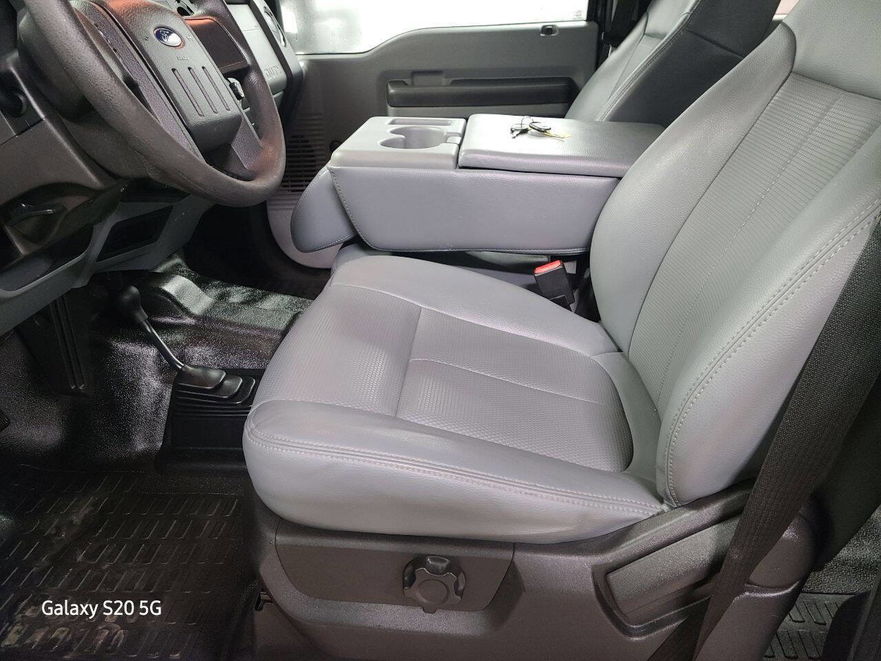 Used 2015 Ford F250 XL w/ Snow Plow Prep Package image 22