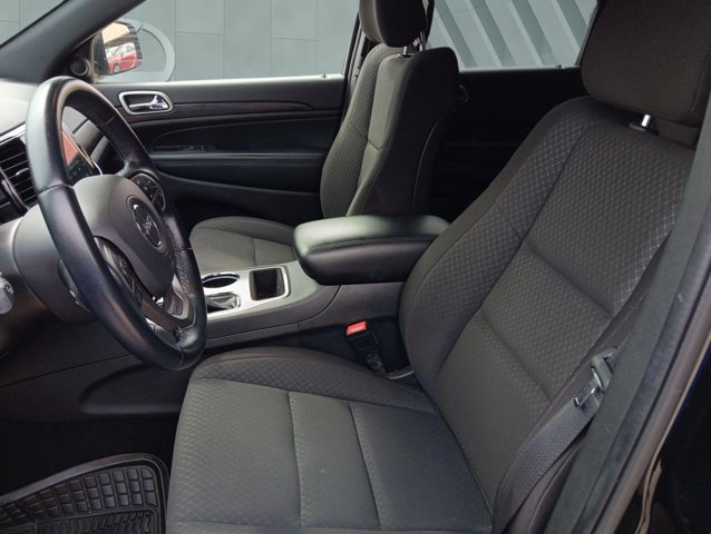 Used 2022 Jeep Grand Cherokee Laredo E image 6