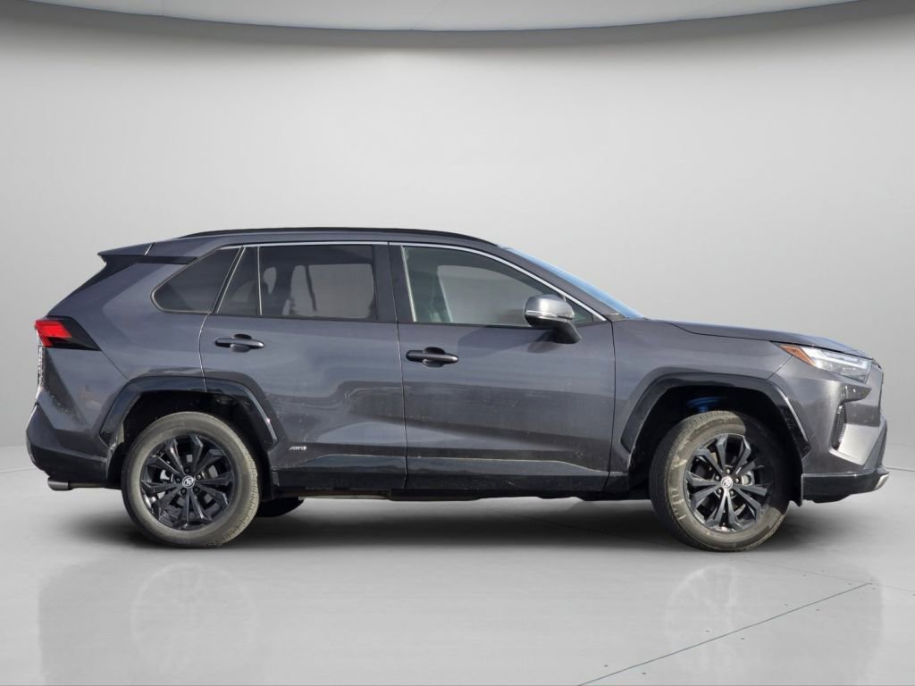 Used 2025 Toyota RAV4 SE w/ Convenience Package AWD/4WD image 25