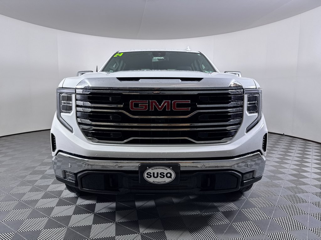 Used 2024 GMC Sierra 1500 SLT w/ SLT Premium Plus Package AWD/4WD image 2