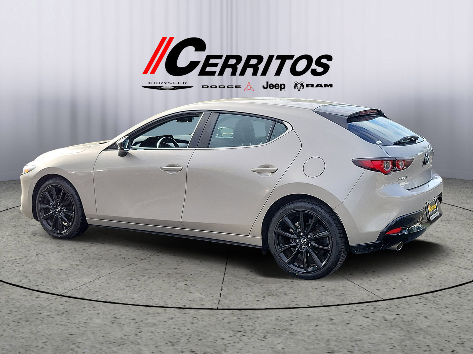 Used 2024 MAZDA MAZDA3 s FWD image 2