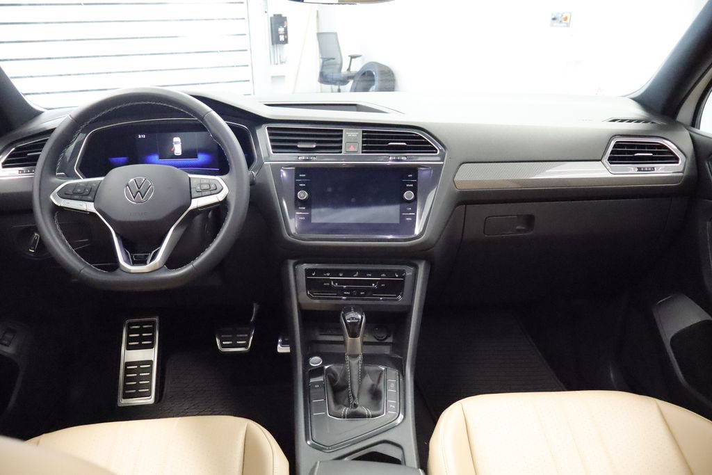Used 2023 Volkswagen Tiguan SE R-Line FWD image 20