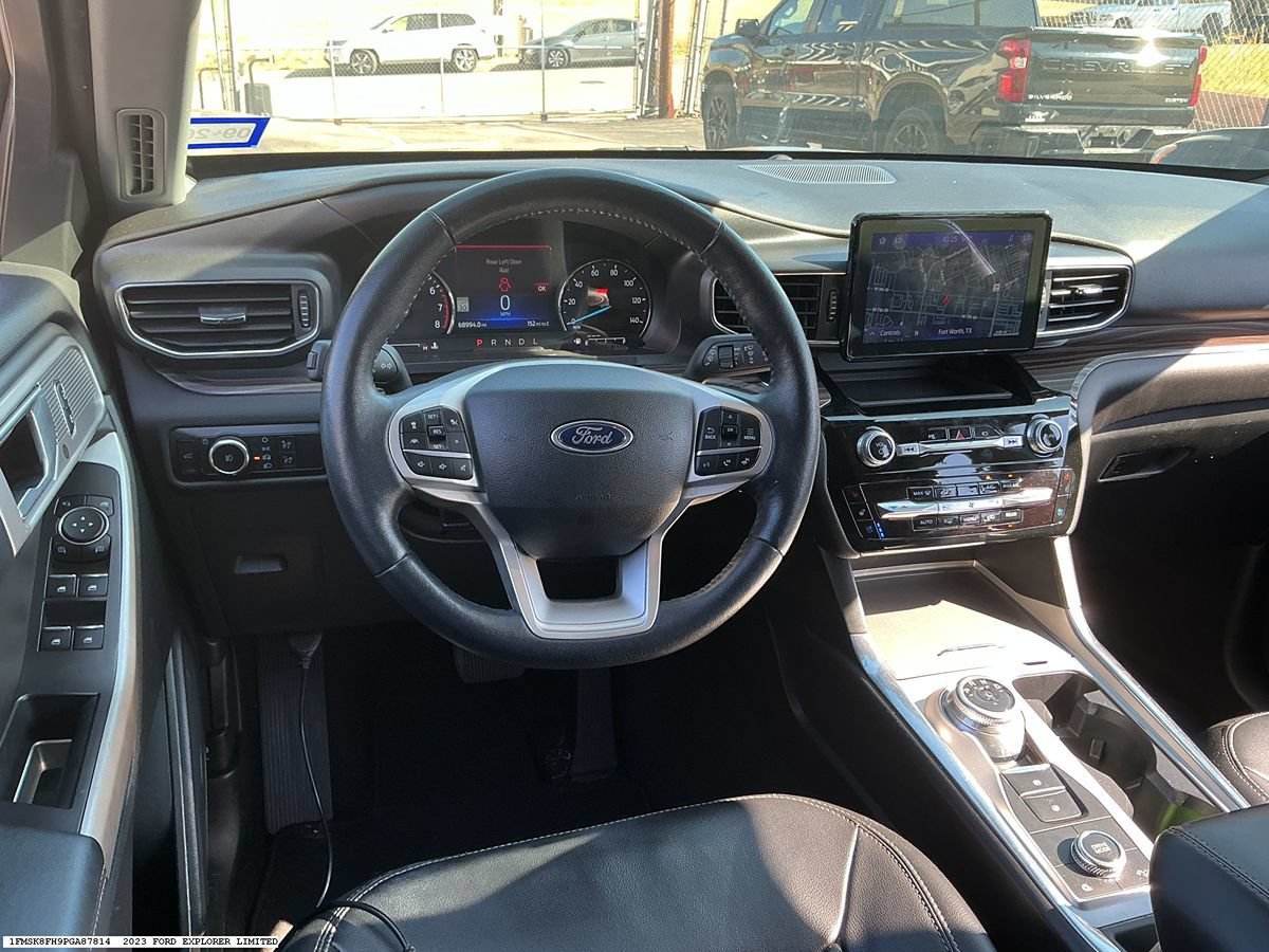 Used 2023 Ford Explorer Limited AWD/4WD image 12