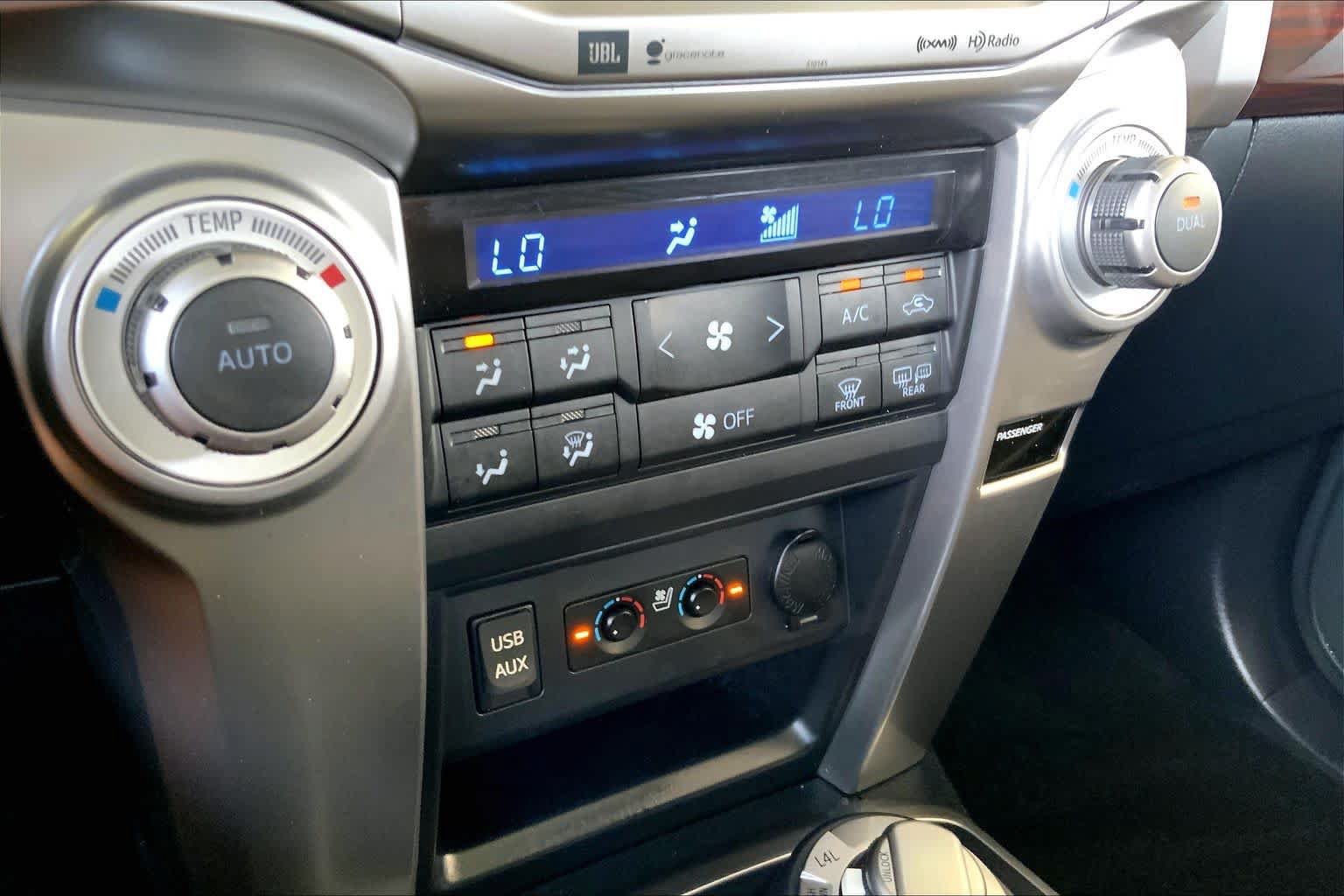 Used 2018 Toyota 4Runner Limited AWD/4WD image 32