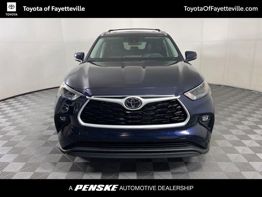 Certified 2025 Toyota Highlander XLE image 19