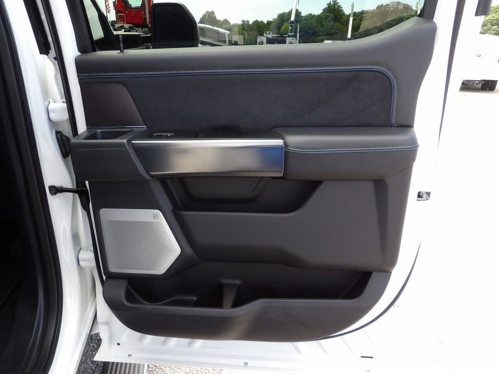 Used 2026 Ford F450 Platinum AWD/4WD image 41