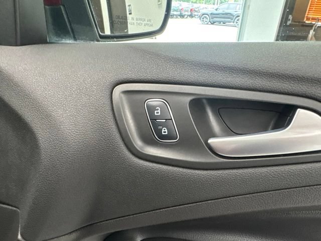 Used 2019 Ford Escape Titanium AWD/4WD image 30