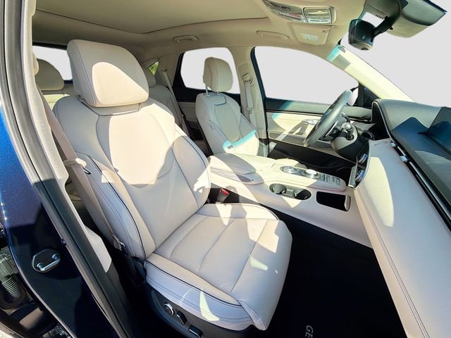 Used 2025 Genesis GV70 2.5T w/ Advanced Package image 15