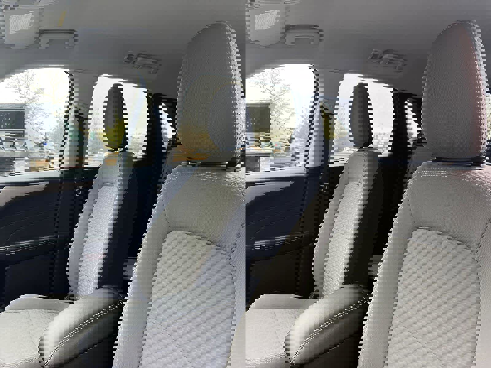 Used 2022 Ford Escape SE w/ Convenience Package image 13