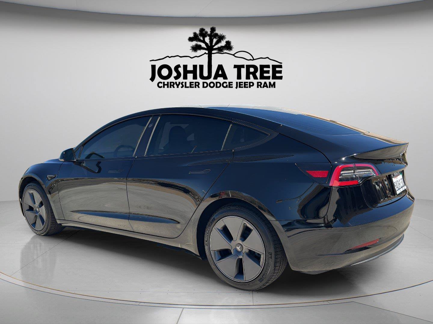 Used 2022 Tesla Model 3 RWD image 5