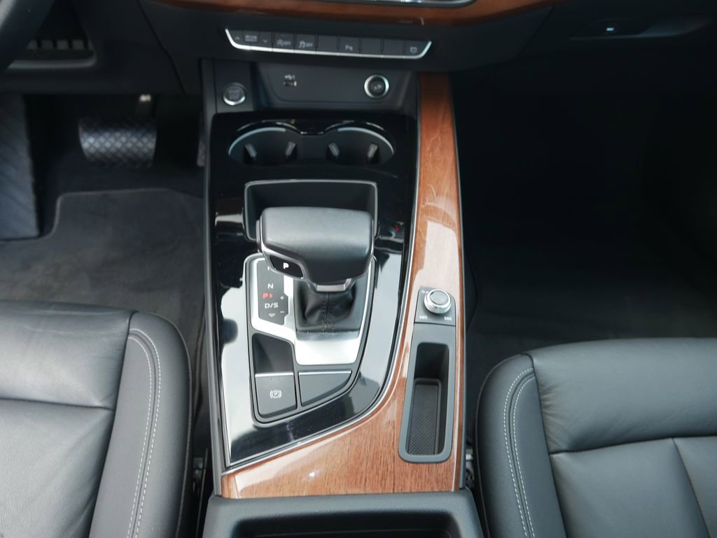 Used 2023 Audi A4 2.0T Premium w/ Convenience Package image 41