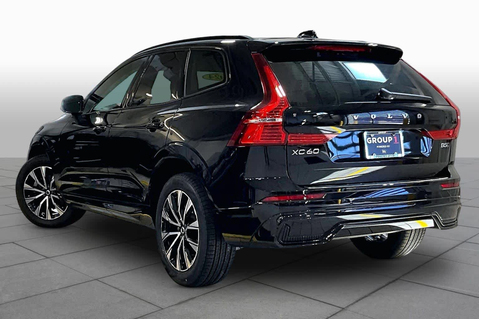 Certified 2024 Volvo XC60 B5 Core w/ Protection Package Premier AWD/4WD image 12