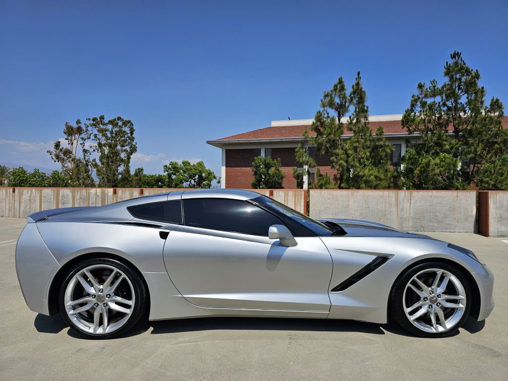 Used 2015 Chevrolet Corvette w/ Z51 Performance Package w/ 3LT Preferred Equipment Group image 6