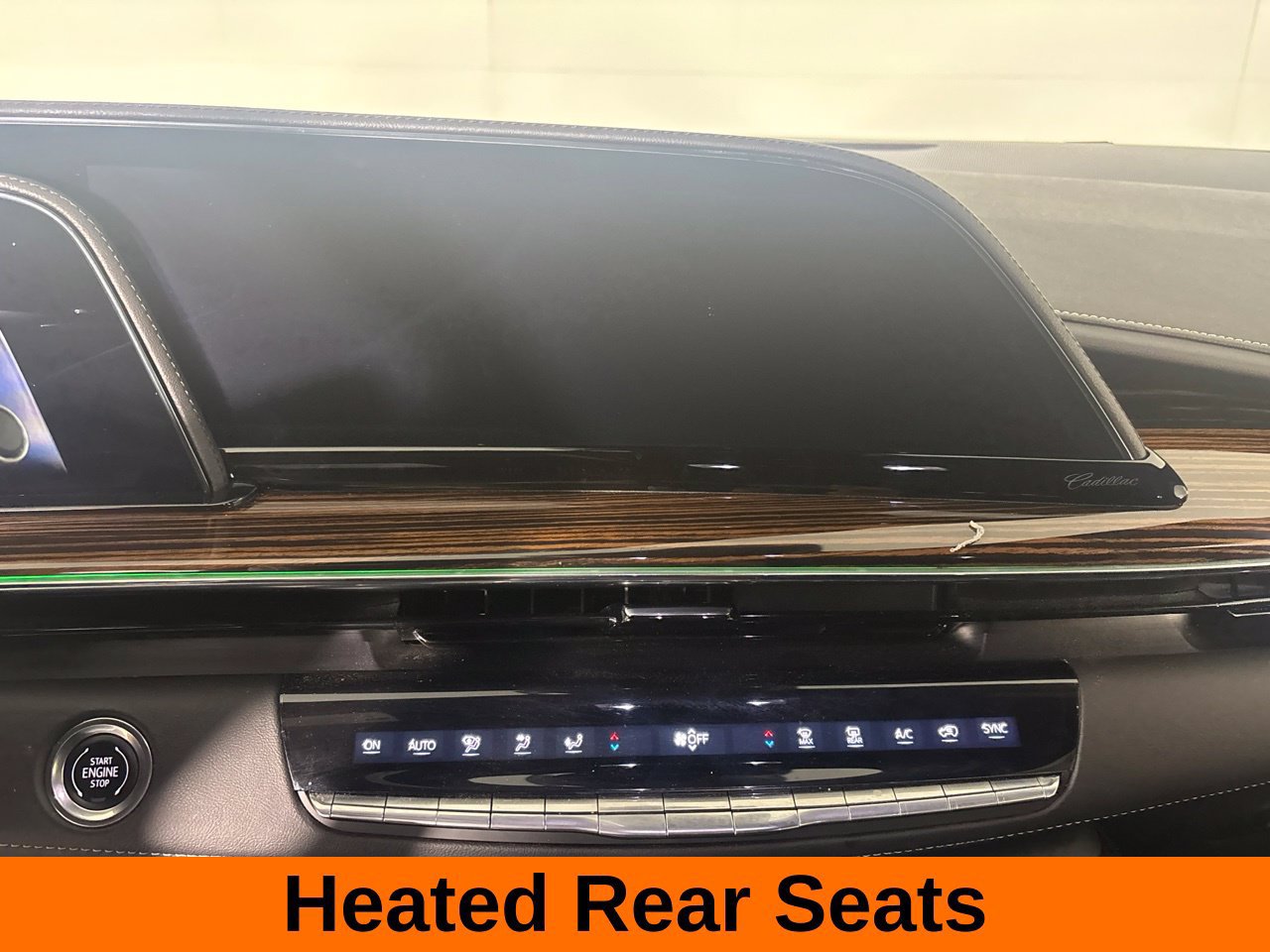 Used 2024 Cadillac Escalade ESV Premium Luxury AWD/4WD image 19