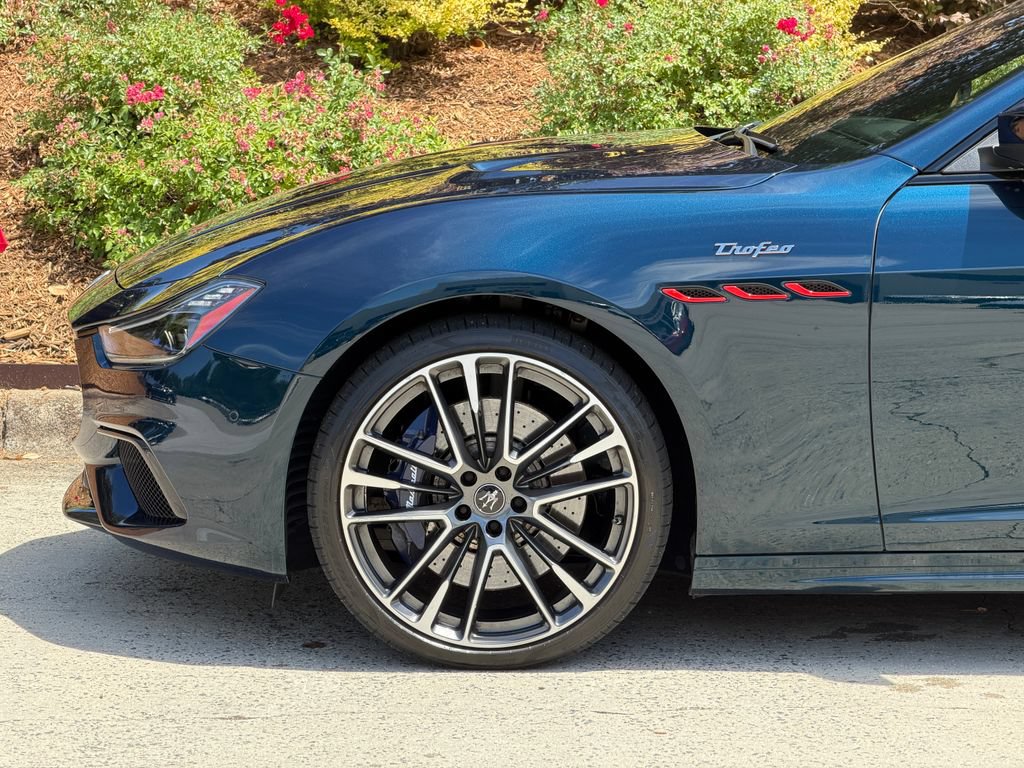 Used 2021 Maserati Ghibli Trofeo RWD image 11