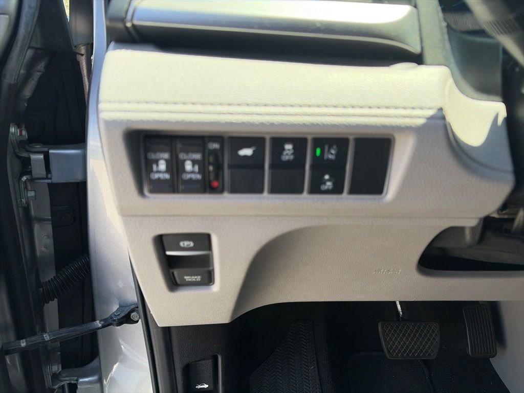Used 2020 Honda Odyssey EX-L image 17