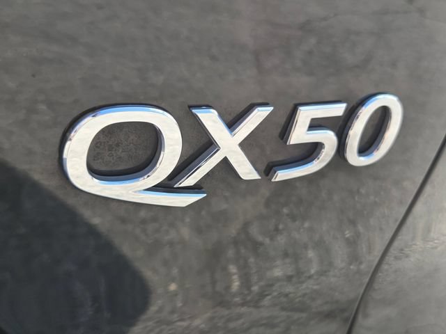Used 2021 INFINITI QX50 Essential FWD image 16