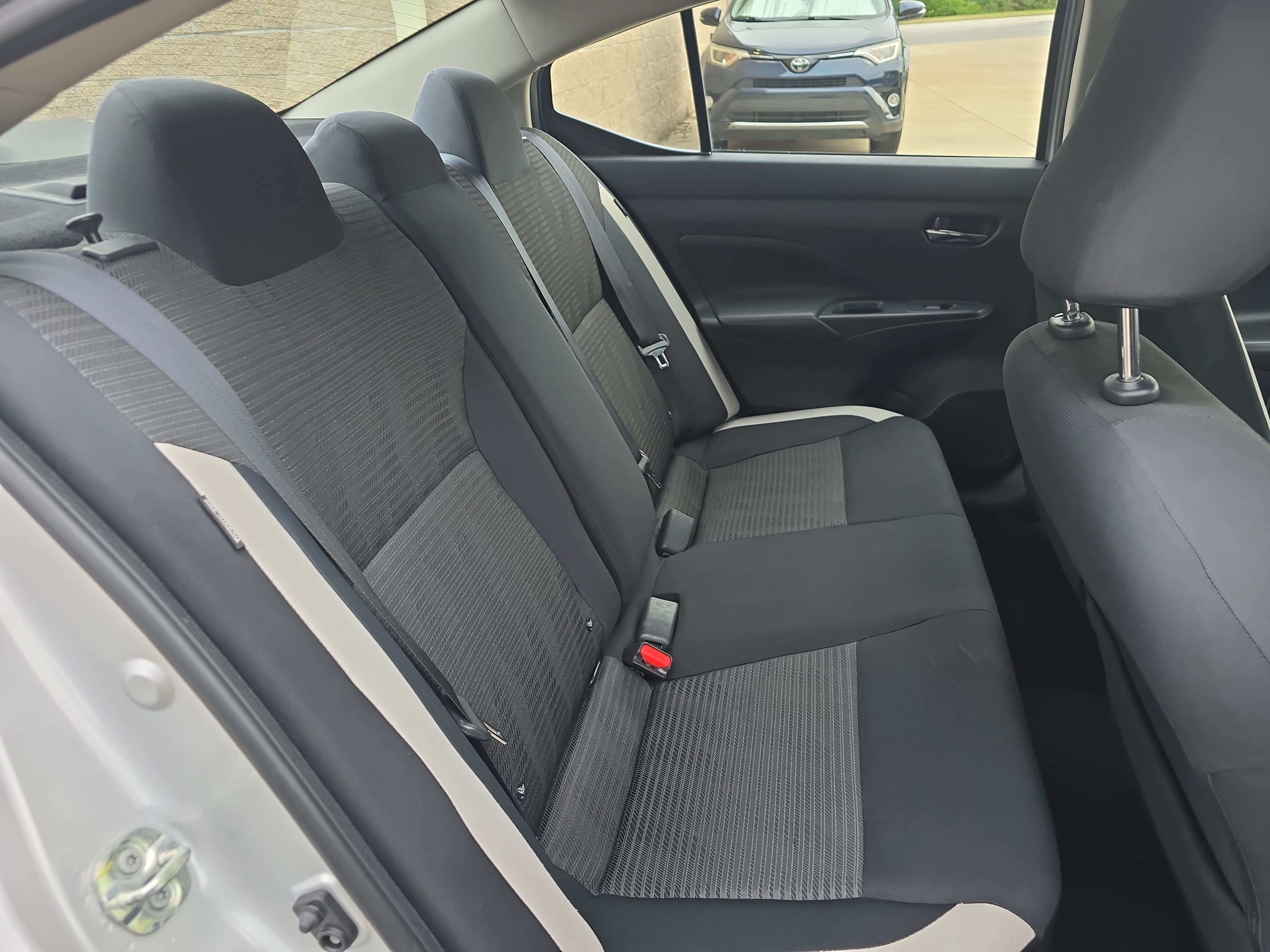 Used 2020 Nissan Versa SV FWD image 12