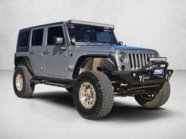 Used 2015 Jeep Wrangler Unlimited Sahara w/ Connectivity Group AWD/4WD image 3