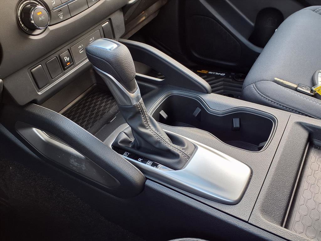 Used 2025 Nissan Frontier SV image 10
