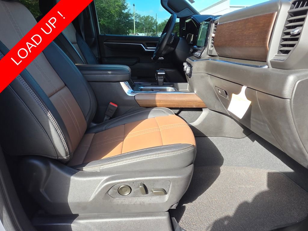 Used 2024 Chevrolet Silverado 1500 High Country w/ Technology Package image 14