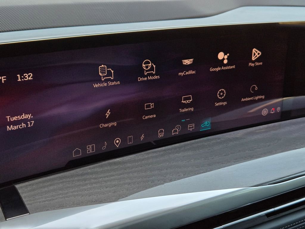 Certified 2025 Cadillac Escalade IQ Luxury 2 w/ LPO, Premium Carpet Package image 18