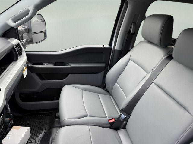 New 2026 Ford F550 4x4 Crew Cab image 14