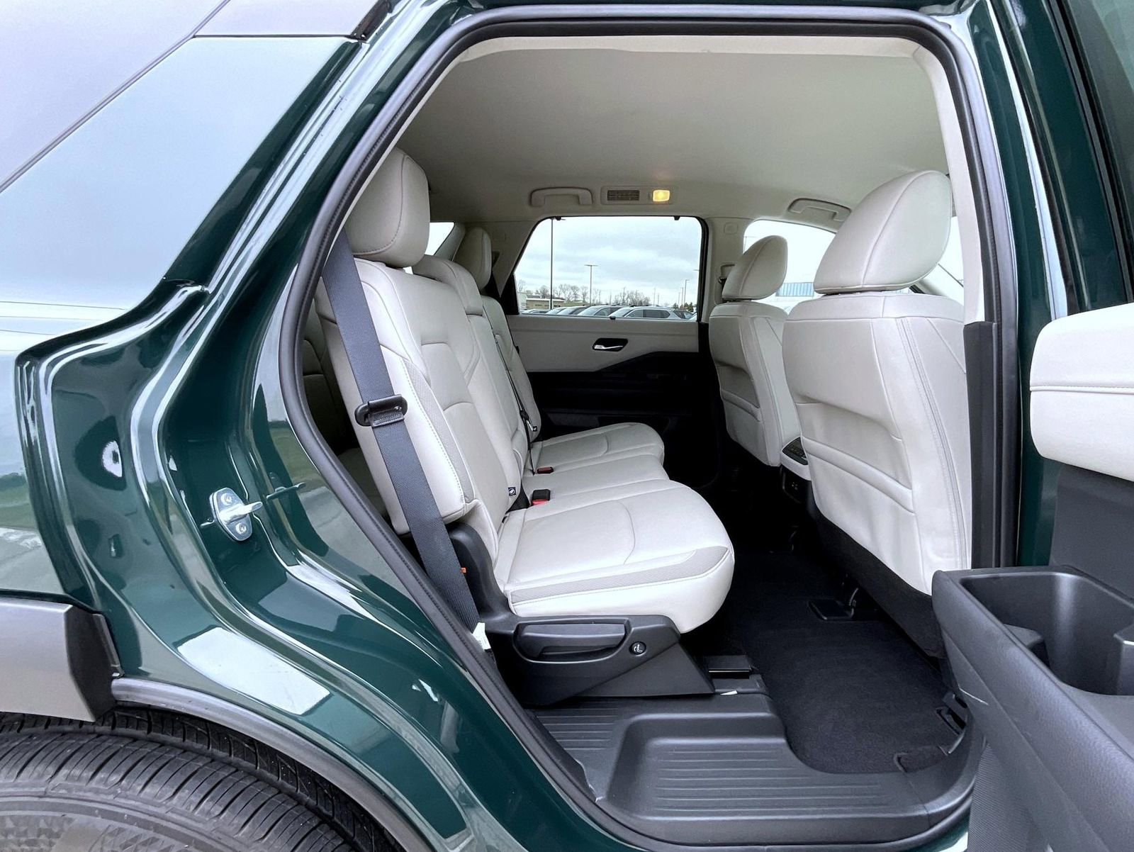 Used 2024 Nissan Pathfinder SL AWD/4WD image 19