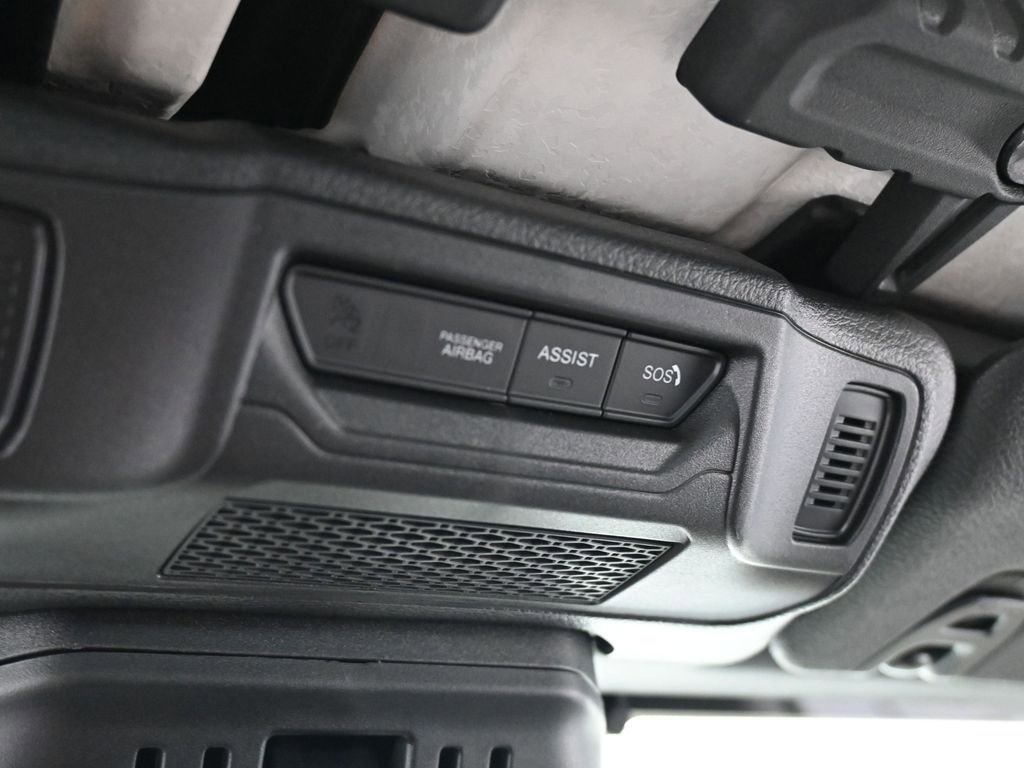 Used 2024 Jeep Gladiator Sport w/ Premium Package image 19