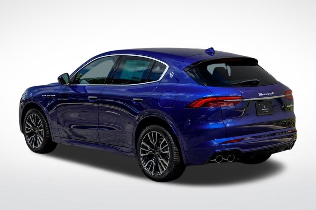 New 2025 Maserati Grecale GT image 3