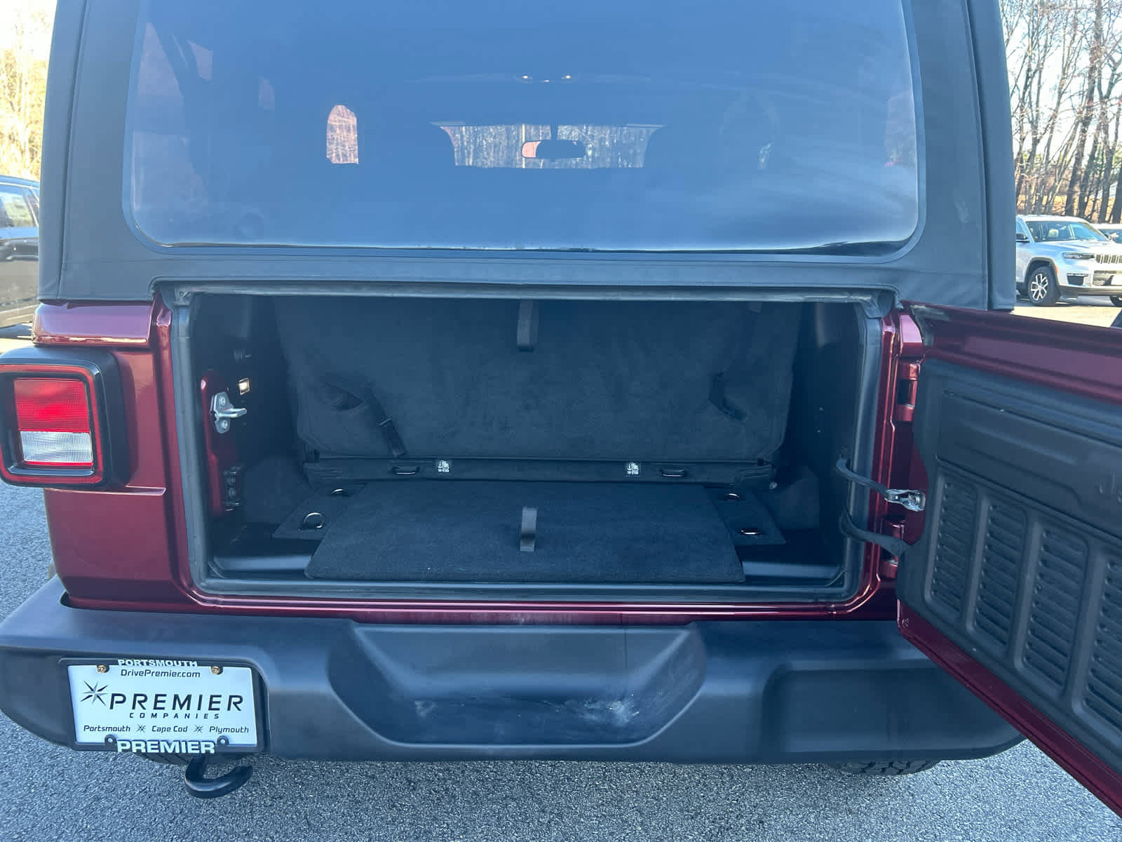 Used 2022 Jeep Wrangler Sport AWD/4WD image 35