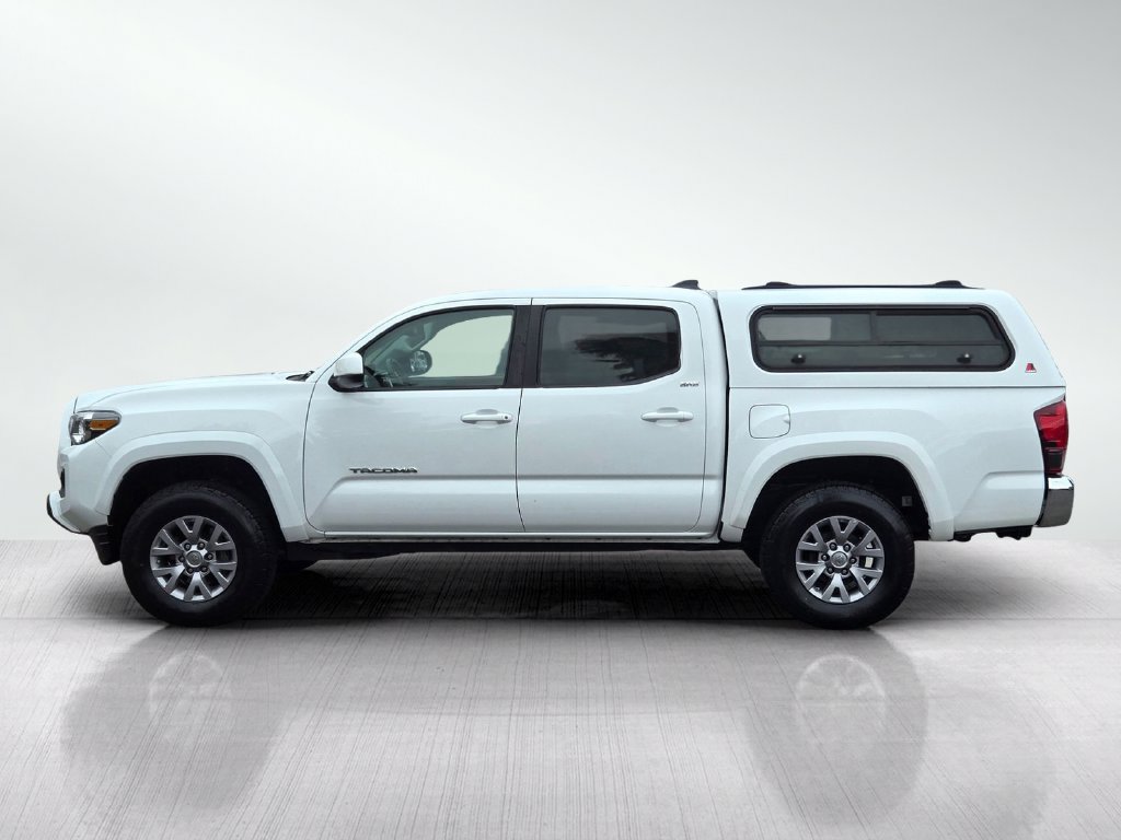 Used 2018 Toyota Tacoma SR5 RWD image 8