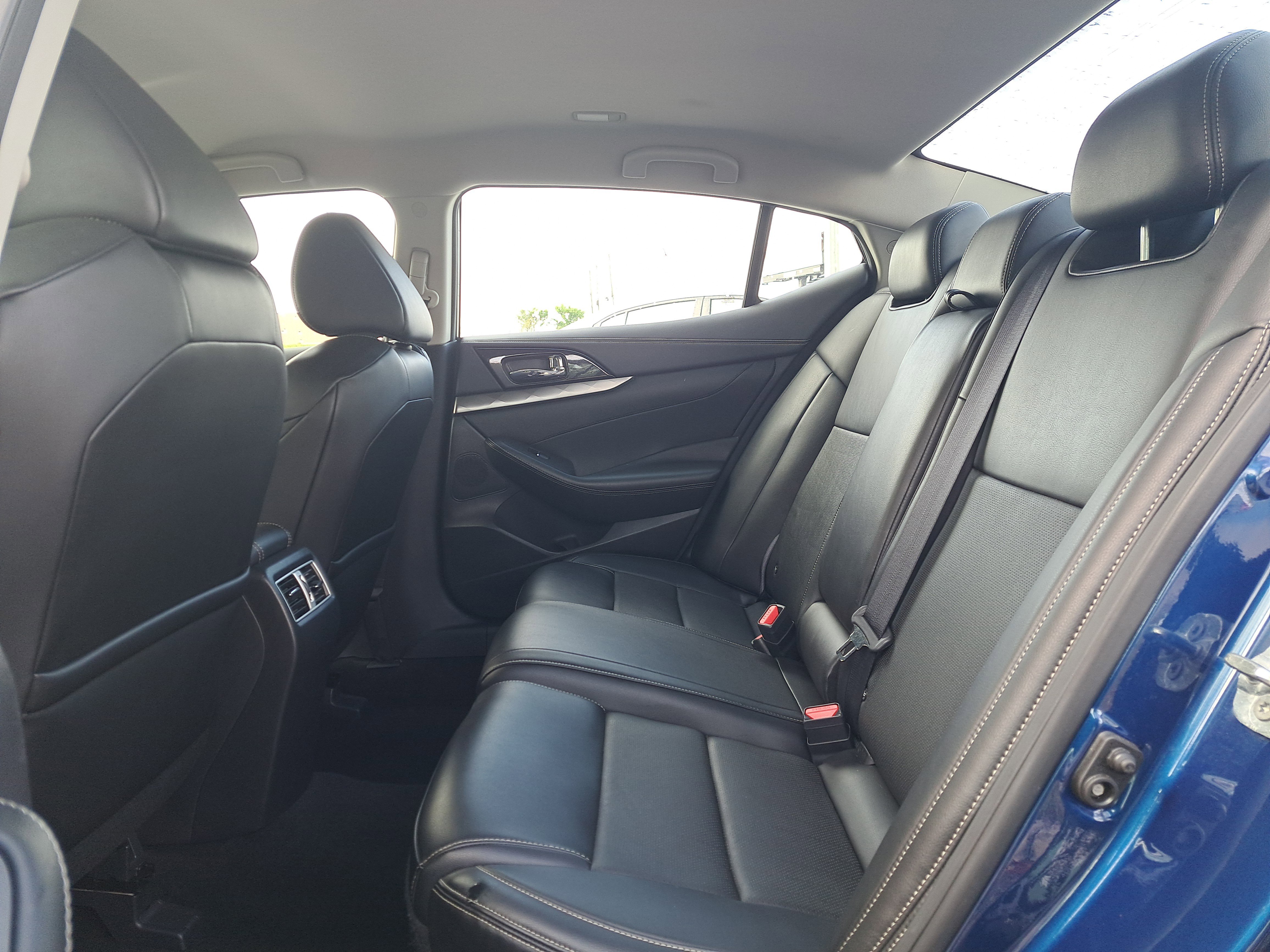 Certified 2022 Nissan Maxima SV w/ Floor Mat Group FWD image 17