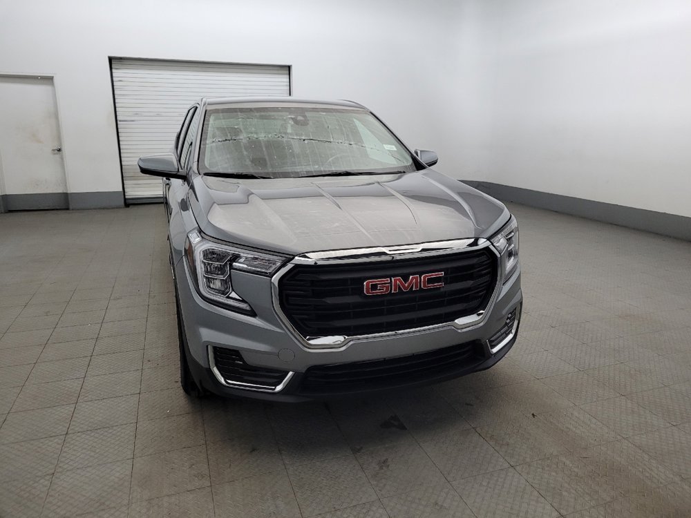 Used 2024 GMC Terrain SLE image 14