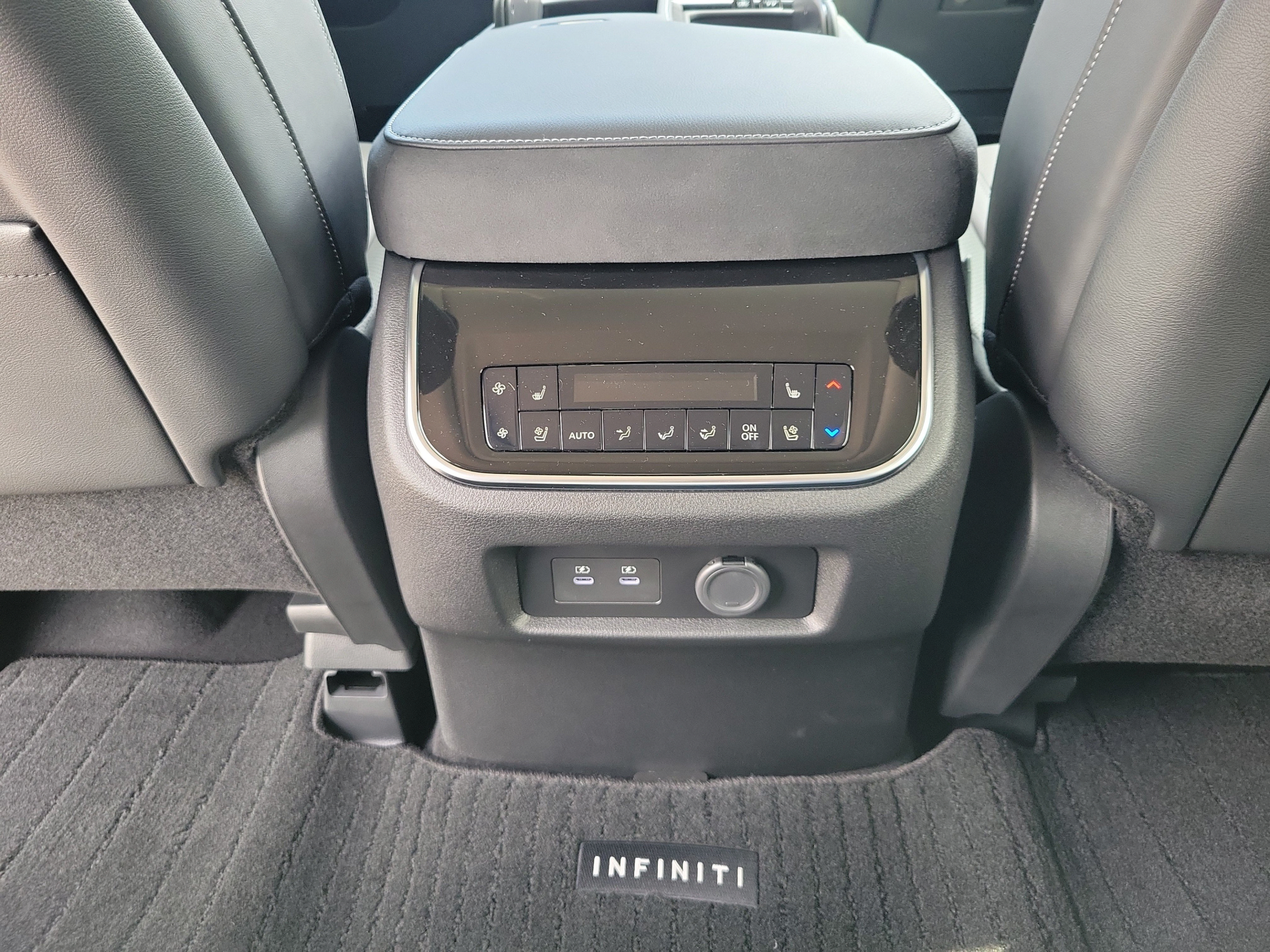 New 2027 INFINITI QX80 Luxe w/ Cargo Package RWD image 10