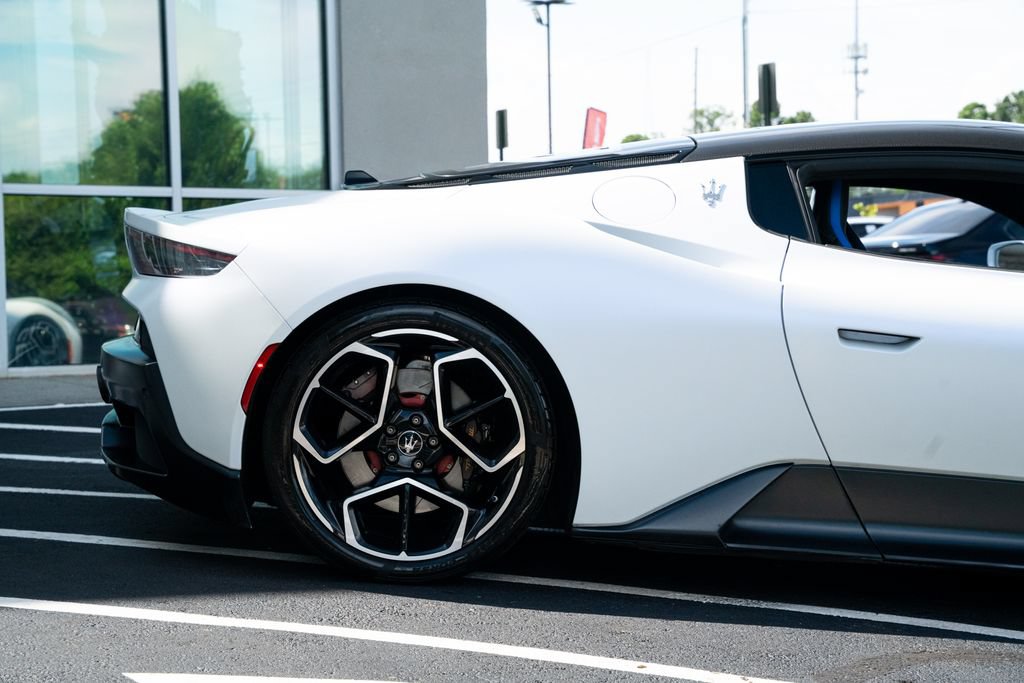 Used 2022 Maserati MC20 Coupe RWD image 11