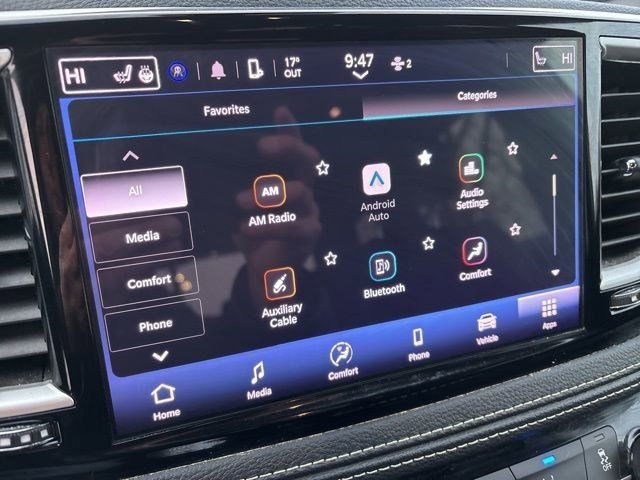 Used 2024 Chrysler Pacifica Touring image 23