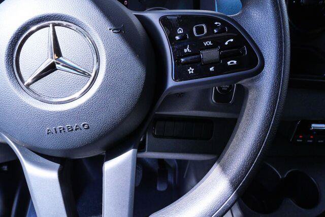 Used 2024 Mercedes-Benz Sprinter 2500 image 10