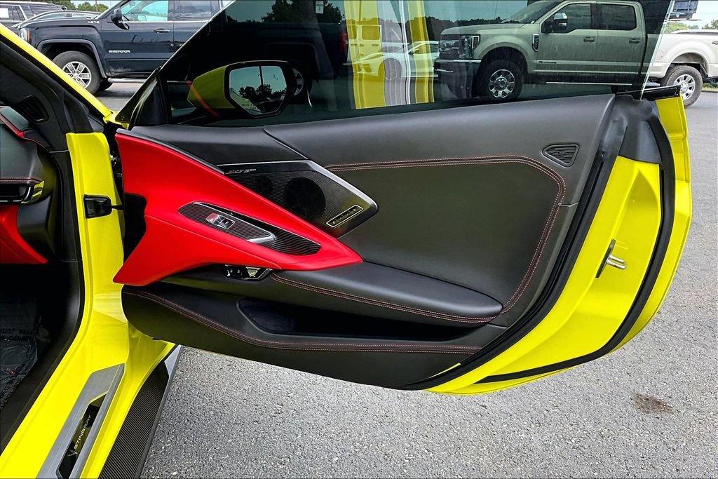 Used 2023 Chevrolet Corvette Stingray Premium Conv w/ Stealth Interior Trim Package RWD image 26