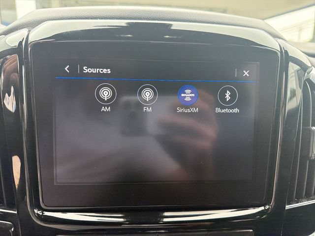 Used 2022 Chevrolet Traverse LT FWD image 18